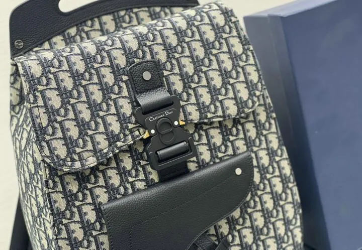 Dior 1:1 Mirror Replica Gallop Navy Oblique Saddle Backpack 40CM/15.7IN Christian Dior Replica Backpacks Dior 1:1 Mirror Replica Gallop Navy Oblique Saddle Backpack 40CM/15.7IN Christian Dior Replica Backpacks