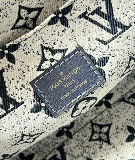 Louis Vuitton 1:1 Mirror Replica 2021 OnTheGo MM Denim Tote Louis Vuitton Replica Onthego