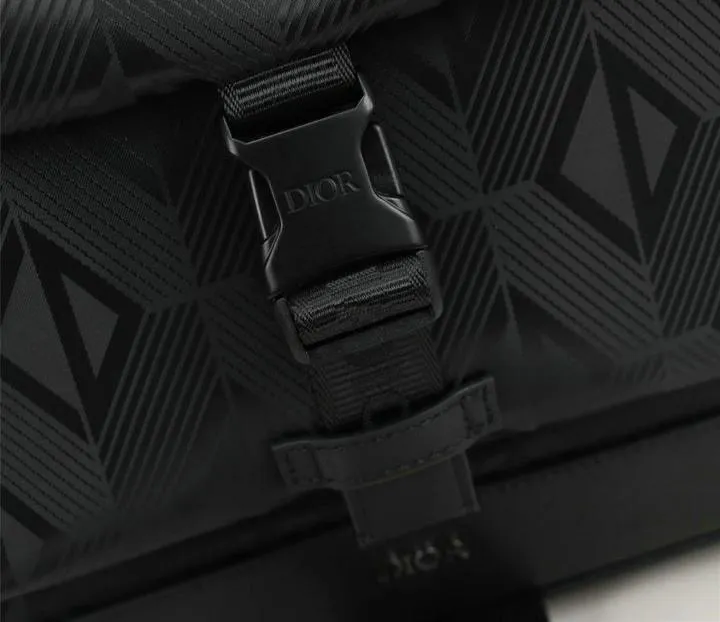 Dior 1:1 Mirror Replica Men CD Diamond Mirage Explorer 42CM/16.5IN Christian Dior Replica Backpacks Dior 1:1 Mirror Replica Men CD Diamond Mirage Explorer 42CM/16.5IN Christian Dior Replica Backpacks