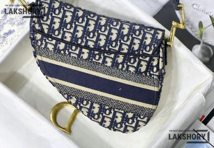 Dior 1:1 Mirror Replica Medium Oblique Embroidered Saddle 25CM/9.8IN Christian Dior Replica Saddles Dior 1:1 Mirror Replica Medium Oblique Embroidered Saddle 25CM/9.8IN Christian Dior Replica Saddles