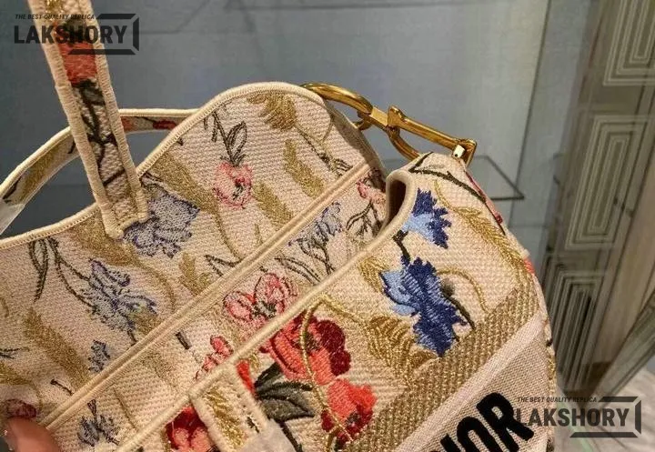 Dior 1:1 Mirror Replica Hibiscus Embroidered Canvas Saddle 25.5CM/10IN Christian Dior Replica Saddles Dior 1:1 Mirror Replica Hibiscus Embroidered Canvas Saddle 25.5CM/10IN Christian Dior Replica Saddles