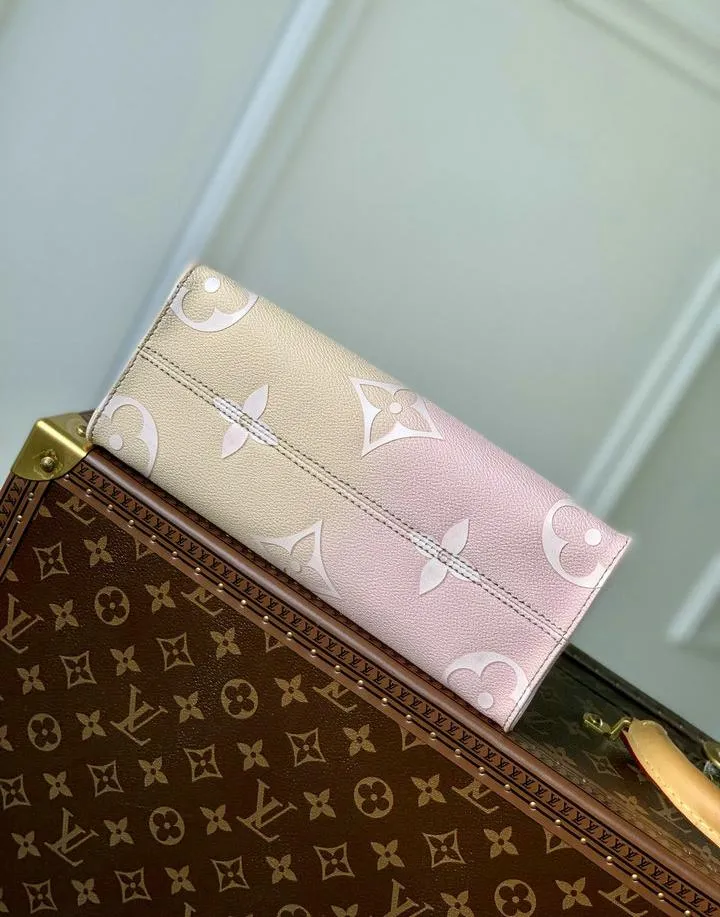 Louis Vuitton 1:1 Mirror Replica Ivory OnTheGo PM Monogram Empreinte Louis Vuitton Replica Onthego Louis Vuitton 1:1 Mirror Replica Ivory OnTheGo PM Monogram Empreinte Louis Vuitton Replica Onthego