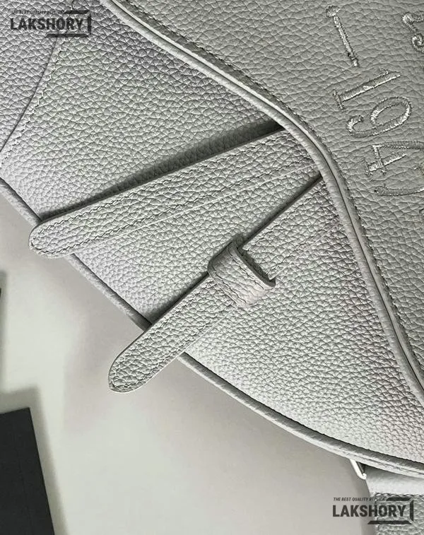 Dior 1:1 Mirror Replica Mens Signature 1947 Saddle 26CM/10.2IN Christian Dior Replica Saddles Dior 1:1 Mirror Replica Mens Signature 1947 Saddle 26CM/10.2IN Christian Dior Replica Saddles