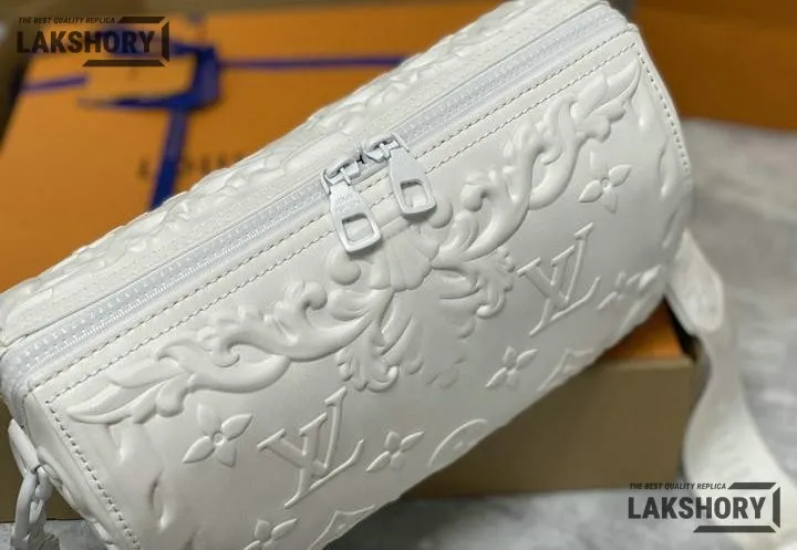 Louis Vuitton 1:1 Mirror Replica Calfskin Debossed Monogram Versailles City Keepall 27CM/10.6IN Louis Vuitton Replica Keepall Louis Vuitton 1:1 Mirror Replica Calfskin Debossed Monogram Versailles City Keepall 27CM/10.6IN Louis Vuitton Replica Keepall