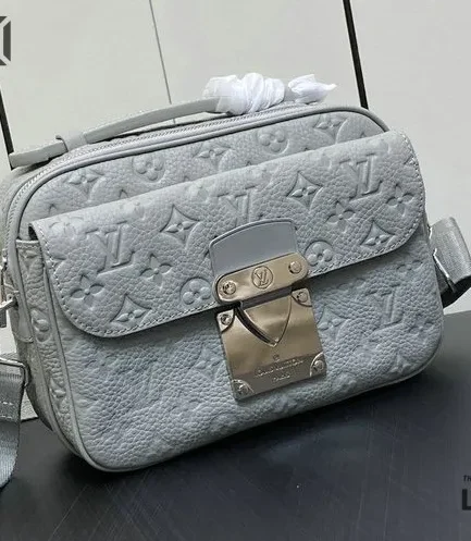 Louis Vuitton 1:1 Mirror Replica Taurillon Monogram S Lock Messenger Mineral Gray 22CM/8.7IN Louis Vuitton Replica Pochette Metis