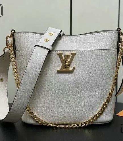 Louis Vuitton 1:1 Mirror Replica Lock and Walk Lockme 20.5CM/8.1IN Louis Vuitton Replica Neo