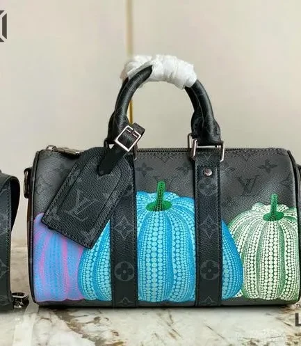 Louis Vuitton 1:1 Mirror Replica LV X YK Eclipse Reverse Pumpkin Keepall Bandouliere 25 Multicolor 21CM/8.3IN Louis Vuitton Replica Keepall