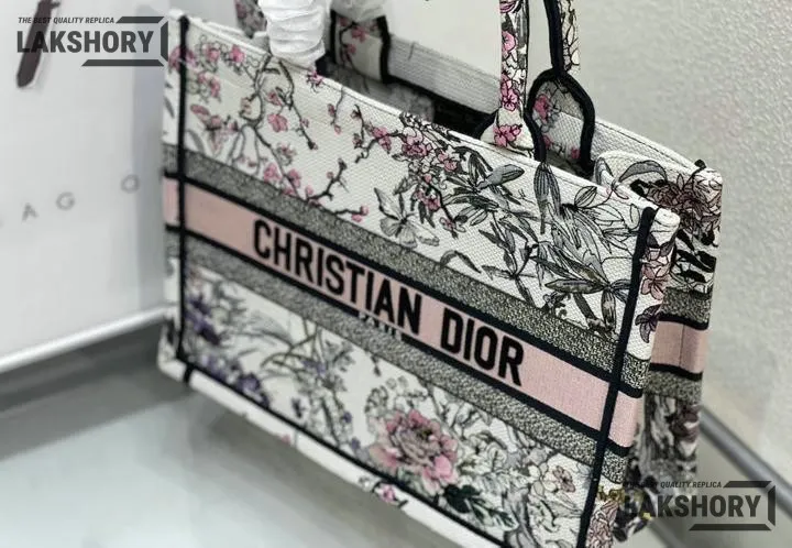 Dior 1:1 Mirror Replica Book Tote Multicolor Saisons Printemps-Été Embroidery Christian Dior Replica Book Totes Dior 1:1 Mirror Replica Book Tote Multicolor Saisons Printemps-Été Embroidery Christian Dior Replica Book Totes