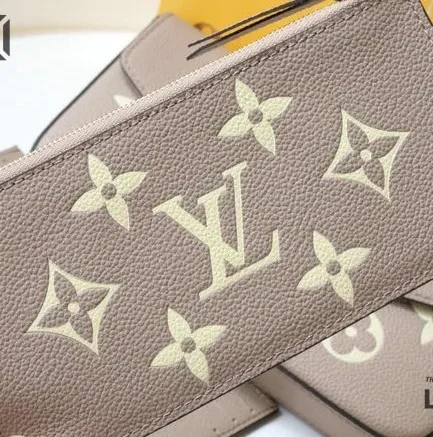 Louis Vuitton 1:1 Mirror Replica Empreinte Pochette Felicie Chain Shoulder Bag 21CM/8.3IN Louis Vuitton Replica Pochette Accessories