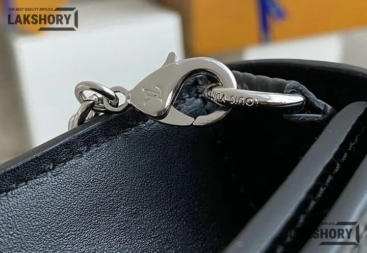 Louis Vuitton 1:1 Mirror Replica Twist West Pochette Epi Leather 19CM/7.5IN Louis Vuitton Replica Twist Louis Vuitton 1:1 Mirror Replica Twist West Pochette Epi Leather 19CM/7.5IN Louis Vuitton Replica Twist