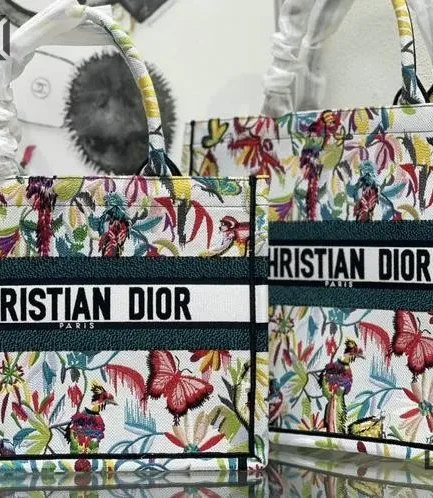 Dior 1:1 Mirror Replica White Book Tote Toile de Jouy Fantastica 42CM/16.5IN Christian Dior Replica Book Totes