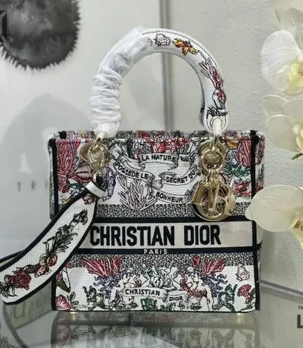 Dior 1:1 Mirror Replica Lady D-Lite Latte Cabinet de la Mer 24CM/9.4IN Christian Dior Replica Lady