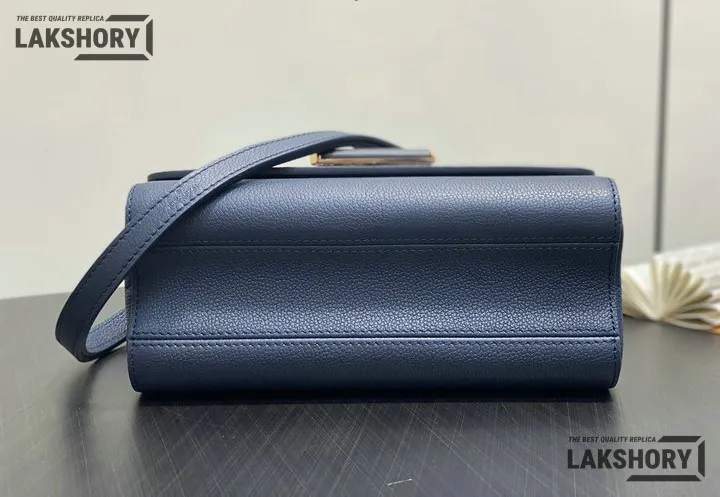 Louis Vuitton 1:1 Mirror Replica Twist MM Slim Puffygram Taurillon Leather 23CM/9.1IN Louis Vuitton Replica Twist Louis Vuitton 1:1 Mirror Replica Twist MM Slim Puffygram Taurillon Leather 23CM/9.1IN Louis Vuitton Replica Twist