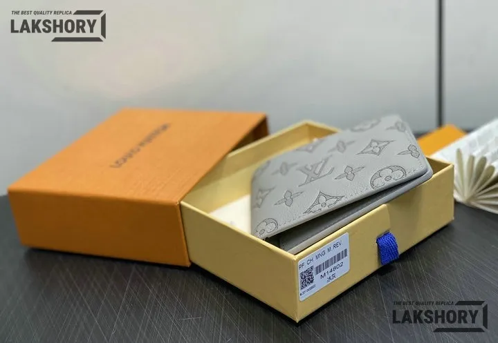 Louis Vuitton 1:1 Mirror Replica Multiple Wallet Monogram Shadow 11CM/4.3IN Louis Vuitton Replica Wallets Louis Vuitton 1:1 Mirror Replica Multiple Wallet Monogram Shadow 11CM/4.3IN Louis Vuitton Replica Wallets