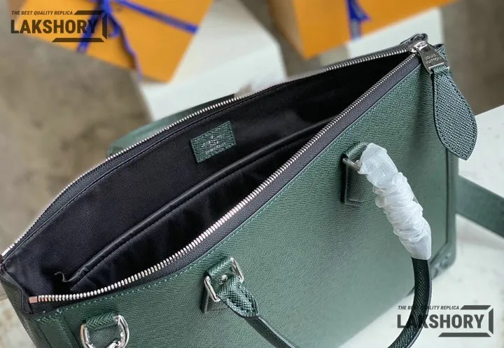 Louis Vuitton 1:1 Mirror Replica Taiga Slim Briefcase Dark Green 40CM/15.7IN Louis Vuitton Replica Business Bags Louis Vuitton 1:1 Mirror Replica Taiga Slim Briefcase Dark Green 40CM/15.7IN Louis Vuitton Replica Business Bags