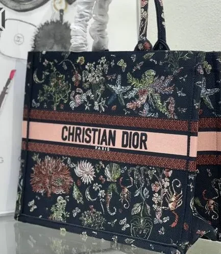 Dior 1:1 Mirror Replica Book Tote Multicolor Cabinet de Curiosités Motif Christian Dior Replica Book Totes