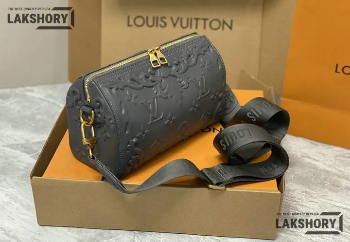 Louis Vuitton 1:1 Mirror Replica Calfskin Debossed Monogram Versailles City Keepall 27CM/10.6IN Louis Vuitton Replica Keepall Louis Vuitton 1:1 Mirror Replica Calfskin Debossed Monogram Versailles City Keepall 27CM/10.6IN Louis Vuitton Replica Keepall