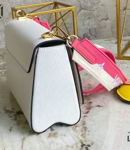 Louis Vuitton 1:1 Mirror Replica Epi Twist MM Grained Leather Shoulder Bag 23CM/9.1IN Louis Vuitton Replica Twist