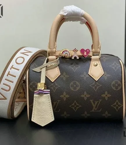 Louis Vuitton 1:1 Mirror Replica Speedy Bandouliere 18 Monogram Canvas 18CM/7.1IN Louis Vuitton Replica Speedy