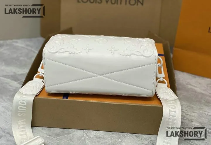 Louis Vuitton 1:1 Mirror Replica Calfskin Debossed Monogram Versailles City Keepall 27CM/10.6IN Louis Vuitton Replica Keepall Louis Vuitton 1:1 Mirror Replica Calfskin Debossed Monogram Versailles City Keepall 27CM/10.6IN Louis Vuitton Replica Keepall