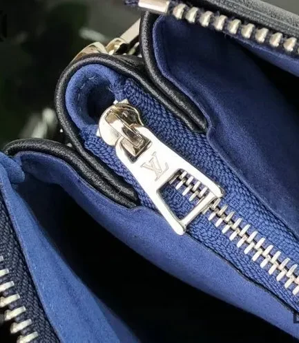 Louis Vuitton 1:1 Mirror Replica Coussin PM Bag Black 26CM/10.2IN Louis Vuitton Replica Coussin