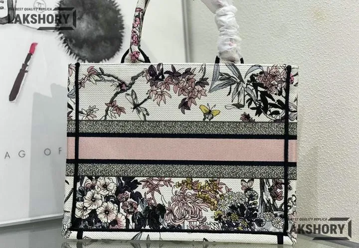 Dior 1:1 Mirror Replica Book Tote Multicolor Saisons Printemps-Été Embroidery Christian Dior Replica Book Totes Dior 1:1 Mirror Replica Book Tote Multicolor Saisons Printemps-Été Embroidery Christian Dior Replica Book Totes