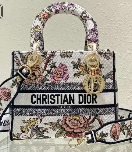 Dior 1:1 Mirror Replica Embroidered Jardin Botanique Lady D-Lite 24CM/9.4IN Christian Dior Replica Lady