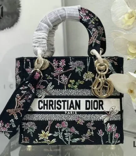 Dior 1:1 Mirror Replica Embroidered Medium Herbarium Lady D-Lite 24CM/9.4IN Christian Dior Replica Lady
