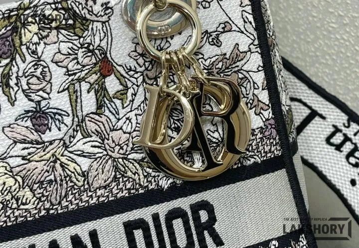 Dior 1:1 Mirror Replica Embroidery Canvas Medium Lady D-Lite 24CM/9.4IN Christian Dior Replica Lady Dior 1:1 Mirror Replica Embroidery Canvas Medium Lady D-Lite 24CM/9.4IN Christian Dior Replica Lady