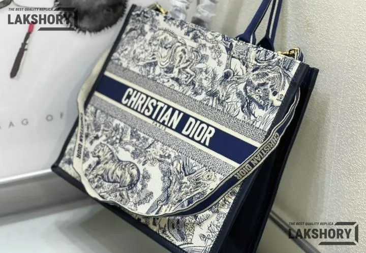 Dior 1:1 Mirror Replica Ecru & Blue Toile de Jouy Embroidery Book Tote Christian Dior Replica Book Totes Dior 1:1 Mirror Replica Ecru & Blue Toile de Jouy Embroidery Book Tote Christian Dior Replica Book Totes