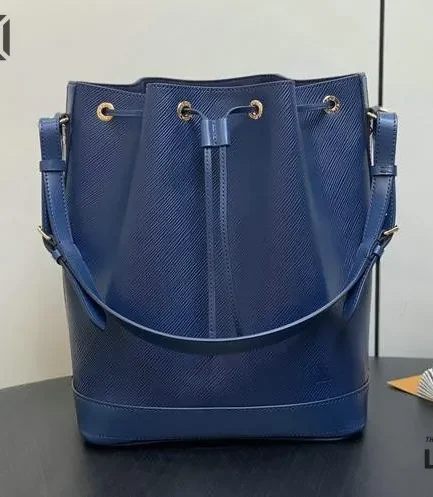 Louis Vuitton 1:1 Mirror Replica Noé MM Epi Grained Leather 33CM/13IN Louis Vuitton Replica Neo