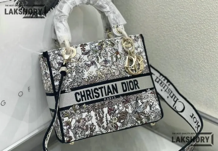 Dior 1:1 Mirror Replica Embroidery Canvas Medium Lady D-Lite 24CM/9.4IN Christian Dior Replica Lady Dior 1:1 Mirror Replica Embroidery Canvas Medium Lady D-Lite 24CM/9.4IN Christian Dior Replica Lady