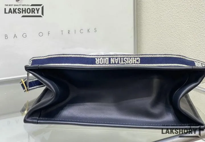 Dior 1:1 Mirror Replica Ecru & Blue Toile de Jouy Embroidery Book Tote Christian Dior Replica Book Totes Dior 1:1 Mirror Replica Ecru & Blue Toile de Jouy Embroidery Book Tote Christian Dior Replica Book Totes