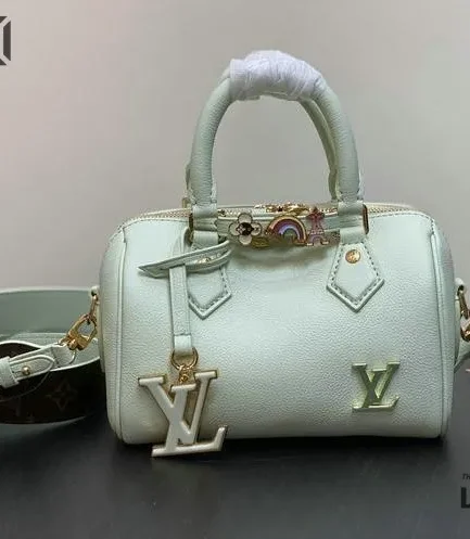 Louis Vuitton 1:1 Mirror Replica  Leather Speedy 18 Bandoulire Damier 18CM/7.1IN Louis Vuitton Replica Speedy