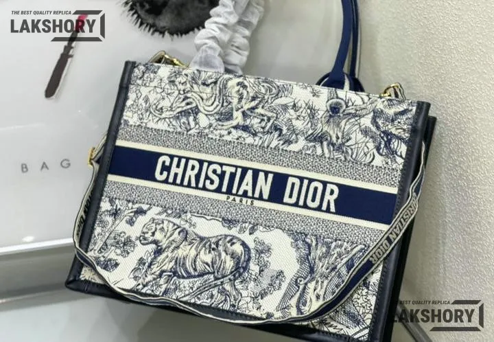 Dior 1:1 Mirror Replica Ecru & Blue Toile de Jouy Embroidery Book Tote Christian Dior Replica Book Totes Dior 1:1 Mirror Replica Ecru & Blue Toile de Jouy Embroidery Book Tote Christian Dior Replica Book Totes
