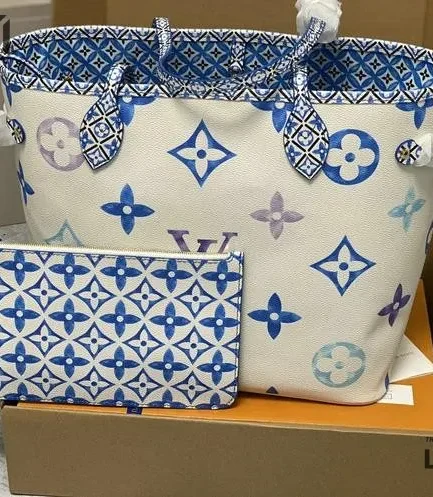 Louis Vuitton 1:1 Mirror Replica Monogram Giant By The Pool 2.0 Neverfull MM Blue 31CM/12.2IN Louis Vuitton Replica Neverfull