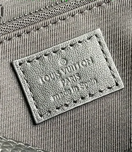 Louis Vuitton 1:1 Mirror Replica S Lock Sling Bag Monogram Taurillon Leather 21CM/8.3IN Louis Vuitton Replica Avenue