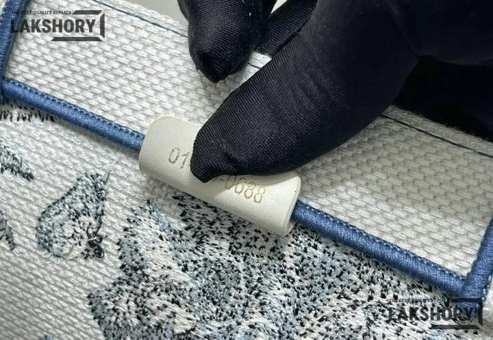 Dior 1:1 Mirror Replica Dioriviera Book Tote Toile de Jouy Palms White & Blue Christian Dior Replica Book Totes Dior 1:1 Mirror Replica Dioriviera Book Tote Toile de Jouy Palms White & Blue Christian Dior Replica Book Totes