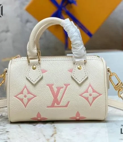 Louis Vuitton 1:1 Mirror Replica Creme Empreinte Speedy Bandouliere 16 Rose Trianon 16CM/6.3IN Louis Vuitton Replica Speedy
