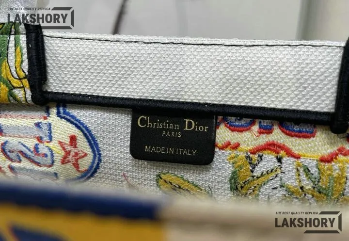 Dior 1:1 Mirror Replica Animal Jungle Book Tote Motif Embroidery Multicolour Christian Dior Replica Book Totes Dior 1:1 Mirror Replica Animal Jungle Book Tote Motif Embroidery Multicolour Christian Dior Replica Book Totes