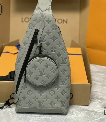 Louis Vuitton 1:1 Mirror Replica Monogram Shadow Duo Slingbag 42CM/16.5IN Louis Vuitton Replica Avenue