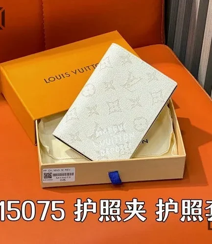 Louis Vuitton 1:1 Mirror Replica Passport Cover G71 14CM/5.5IN Louis Vuitton Replica Wallets