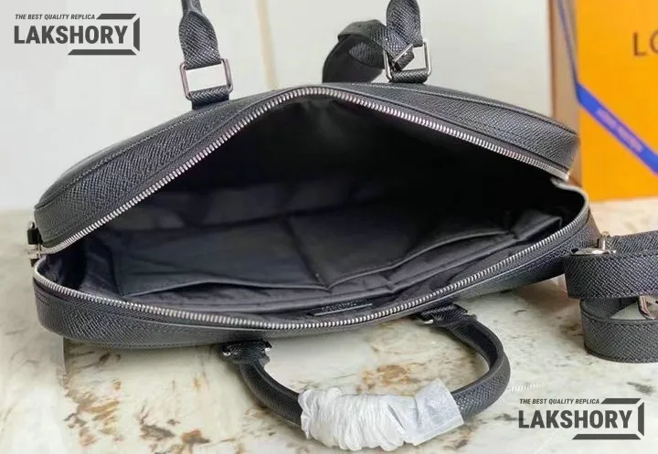 Louis Vuitton 1:1 Mirror Replica Porte-Documents Voyage PM 36.5CM/14.4IN Louis Vuitton Replica Business Bags Louis Vuitton 1:1 Mirror Replica Porte-Documents Voyage PM 36.5CM/14.4IN Louis Vuitton Replica Business Bags