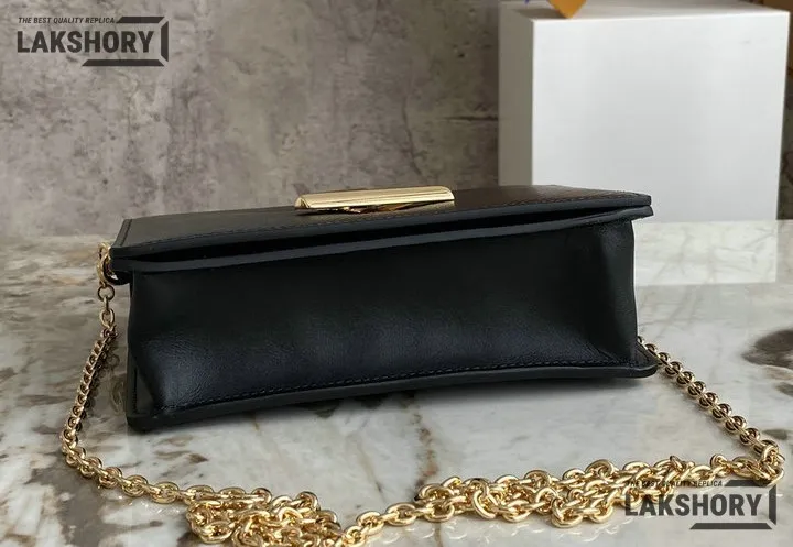 Louis Vuitton 1:1 Mirror Replica Twist West Pochette Epi Leather 19CM/7.5IN Louis Vuitton Replica Twist Louis Vuitton 1:1 Mirror Replica Twist West Pochette Epi Leather 19CM/7.5IN Louis Vuitton Replica Twist