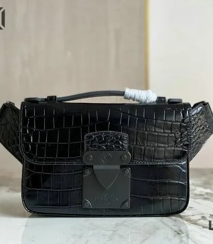 Louis Vuitton 1:1 Mirror Replica Taurillon Monogram S Lock Sling Bag Black 21CM/8.3IN Louis Vuitton Replica Bumbag