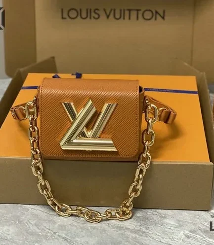 Louis Vuitton 1:1 Mirror Replica Epi Twist Lock Shoulder Bag 19CM/7.5IN Louis Vuitton Replica Twist