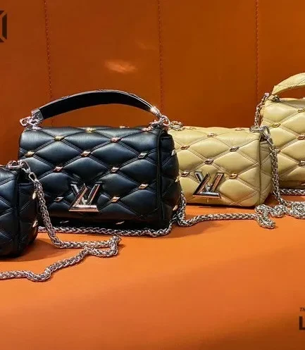 Louis Vuitton 1:1 Mirror Replica Lambskin Studded Malletage Top Handle GO-14 MM 23CM/9.1IN Louis Vuitton Replica Twist