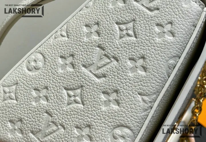 Louis Vuitton 1:1 Mirror Replica Twist MM Slim Puffygram Taurillon Leather 23CM/9.1IN Louis Vuitton Replica Twist Louis Vuitton 1:1 Mirror Replica Twist MM Slim Puffygram Taurillon Leather 23CM/9.1IN Louis Vuitton Replica Twist