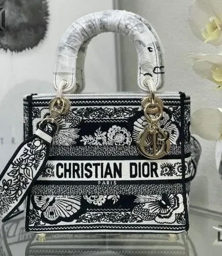 Dior 1:1 Mirror Replica Butterfly Bandana Lady D-Lite Black White 24CM/9.4IN Christian Dior Replica Lady