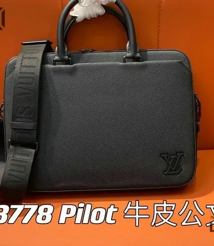 Louis Vuitton 1:1 Mirror Replica Pilot Briefcase 39CM/15.4IN Louis Vuitton Replica Business Bags